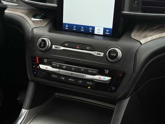 Used 2020 Ford Explorer Platinum w/ Premium Technology Package image 29