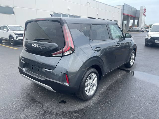 Used 2025 Kia Soul LX w/ LX Technology Package FWD image 34