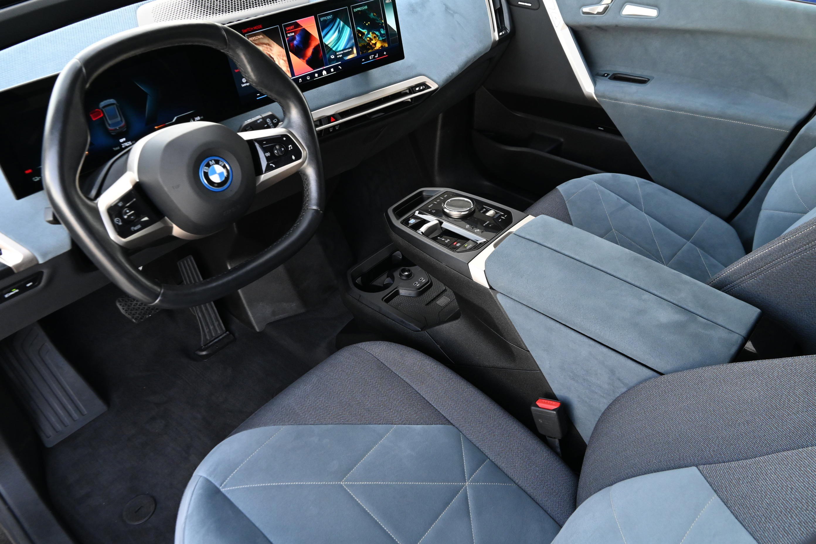 Certified 2024 BMW iX xDrive50 w/ Premium Package image 11