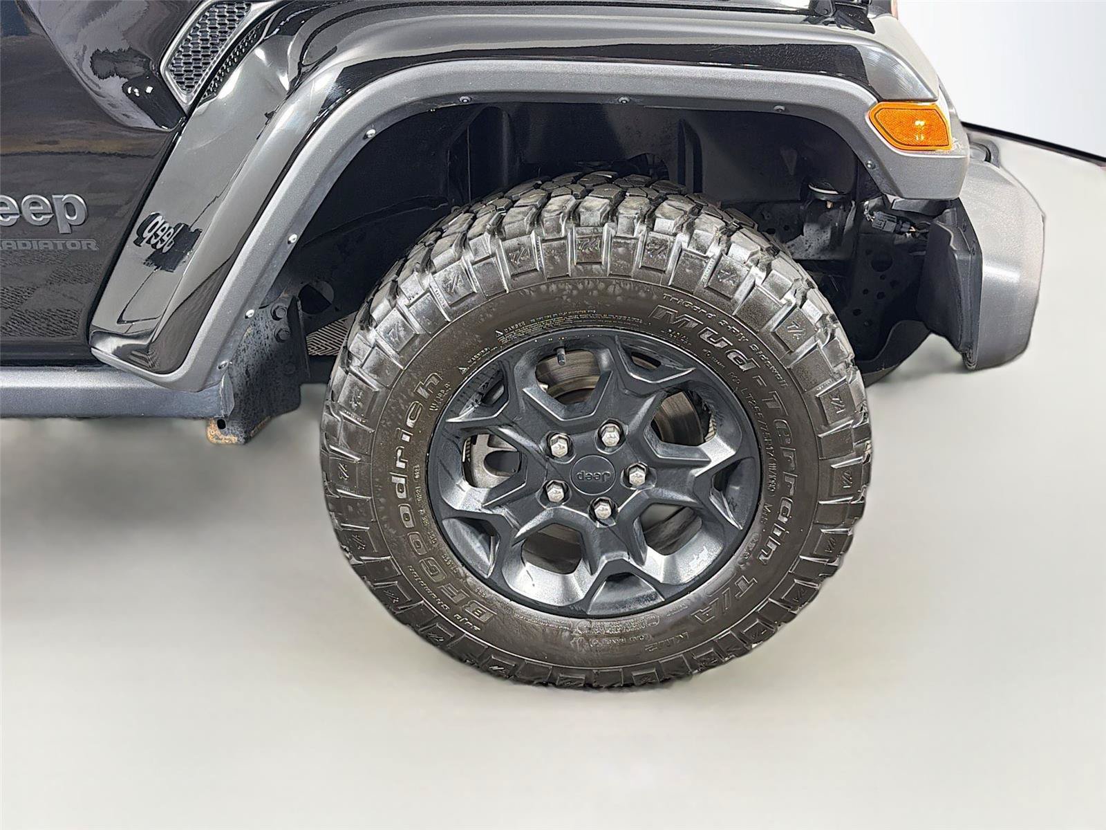 Used 2023 Jeep Gladiator Sport AWD/4WD image 37