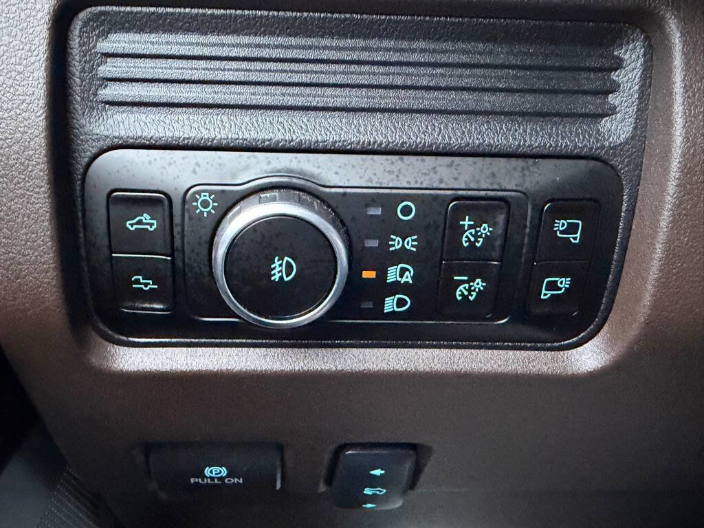 Used 2025 Ford F450 King Ranch image 17