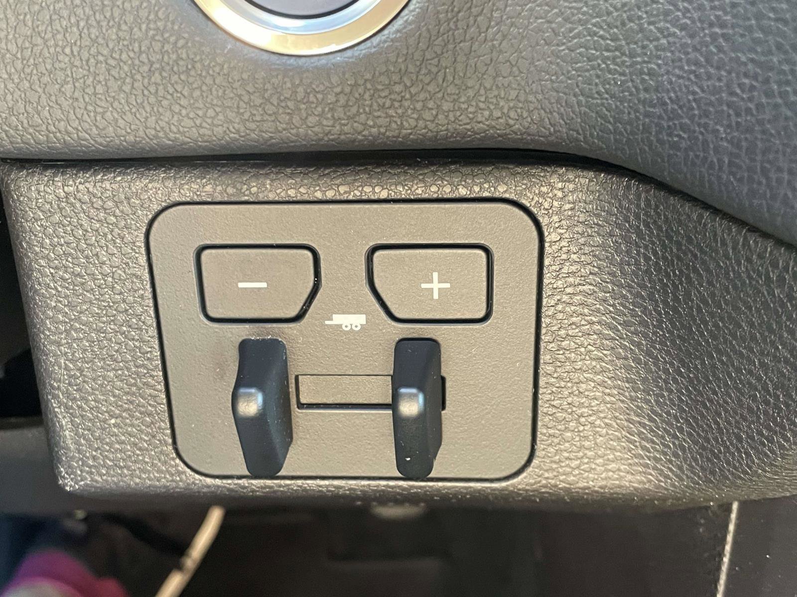 Used 2024 Toyota Tundra Limited image 9