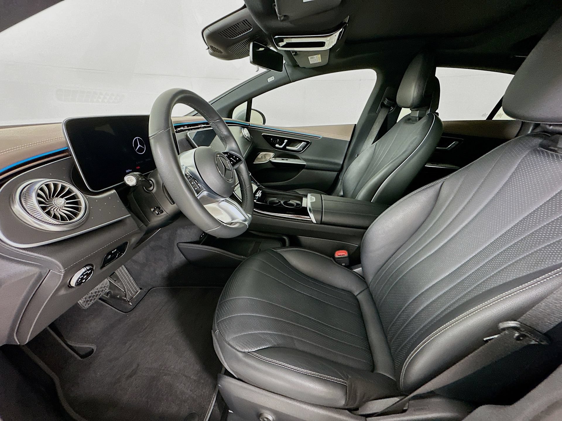 Certified 2023 Mercedes-Benz EQE 500 4MATIC Sedan image 23