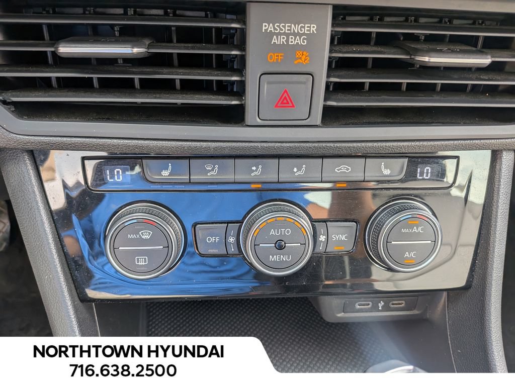Used 2020 Volkswagen Jetta R-Line FWD image 18