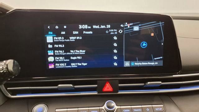 Used 2025 Hyundai Elantra SEL image 29