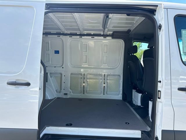 New 2025 Mercedes-Benz Sprinter 2500 image 28