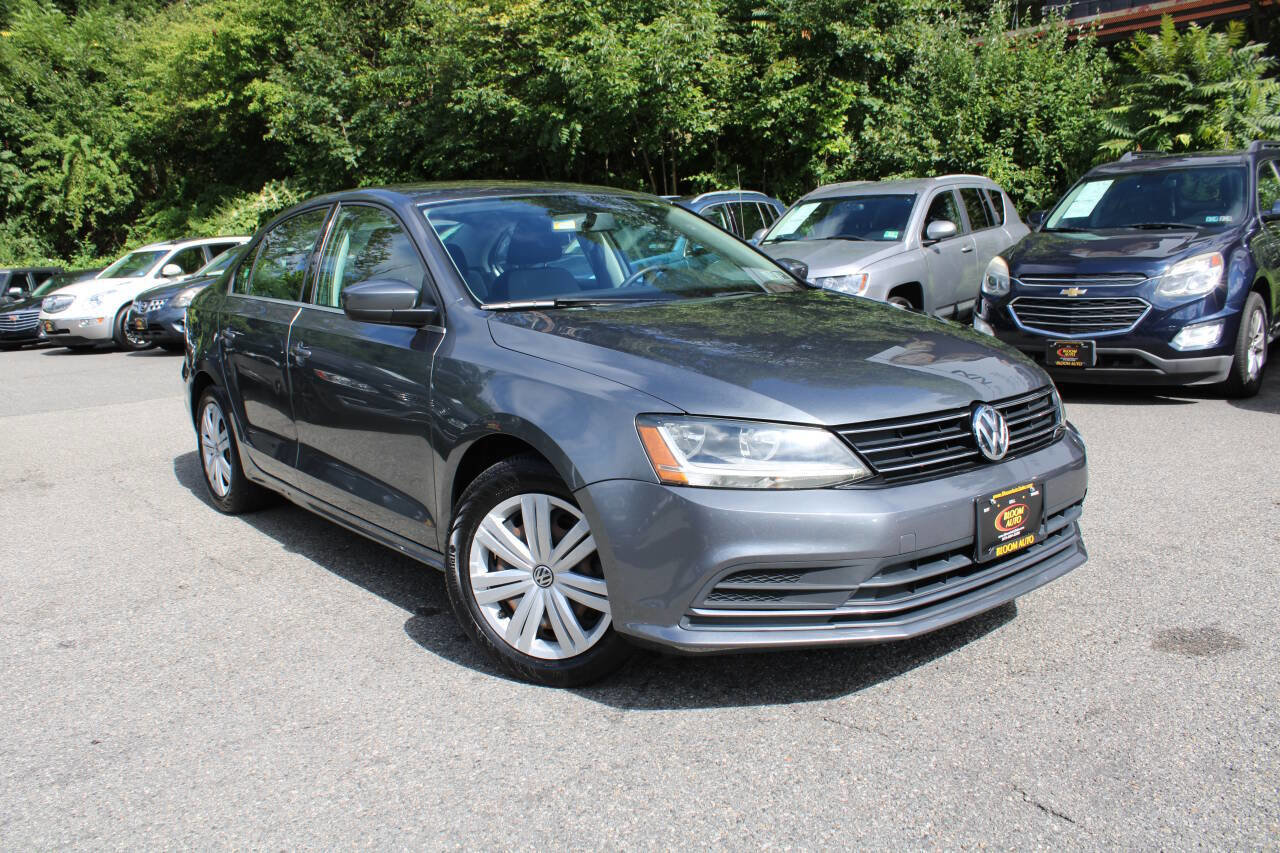 Used 2017 Volkswagen Jetta S image 4