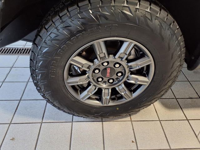 Used 2025 GMC Sierra 1500 AT4X AWD/4WD image 5
