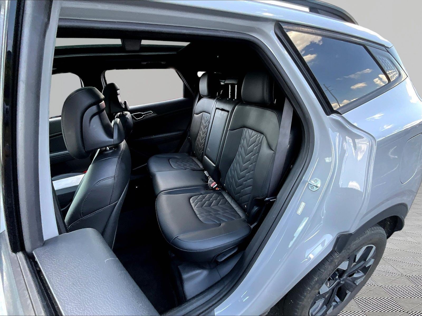 Used 2024 Kia Sportage X-Line w/ X-Line Premium Package AWD/4WD image 22