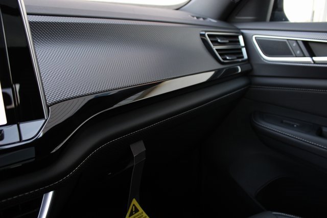 New 2025 Volkswagen Atlas Cross Sport SEL R-Line image 8