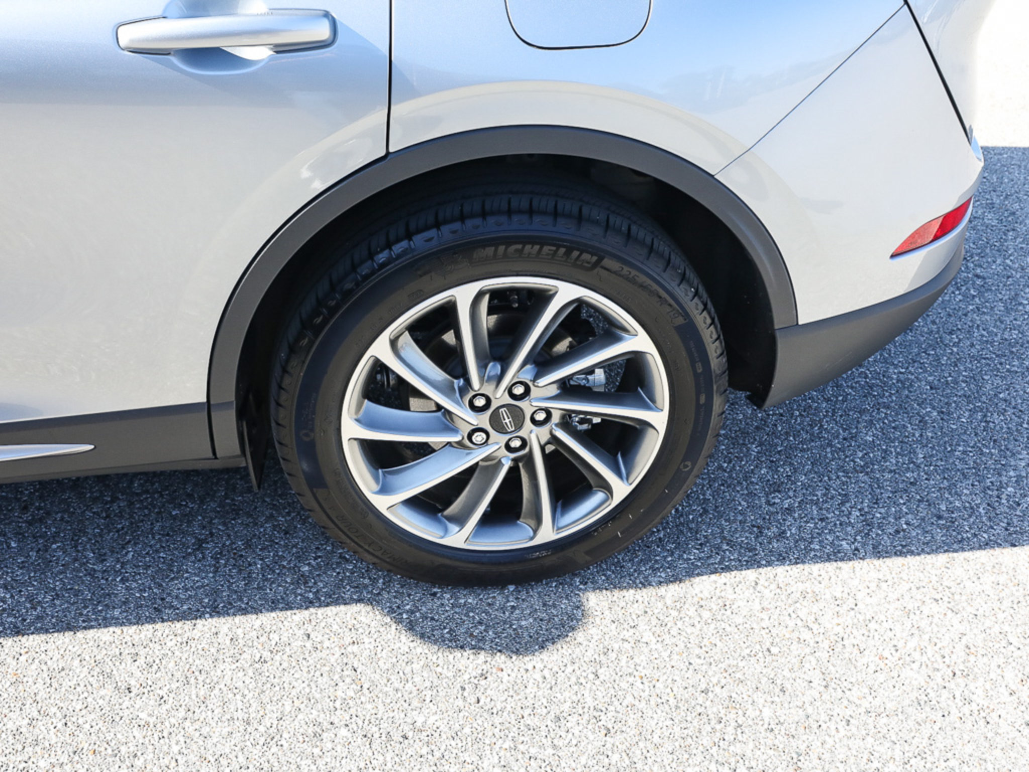Certified 2024 Lincoln Corsair AWD w/ Equipment Group 101A image 4