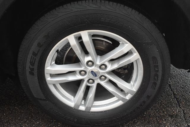 Used 2022 Ford Explorer XLT w/ Equipment Group 202A image 49