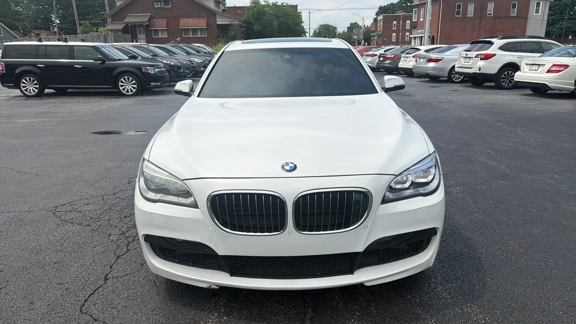 Used 2013 BMW 750Li RWD image 2