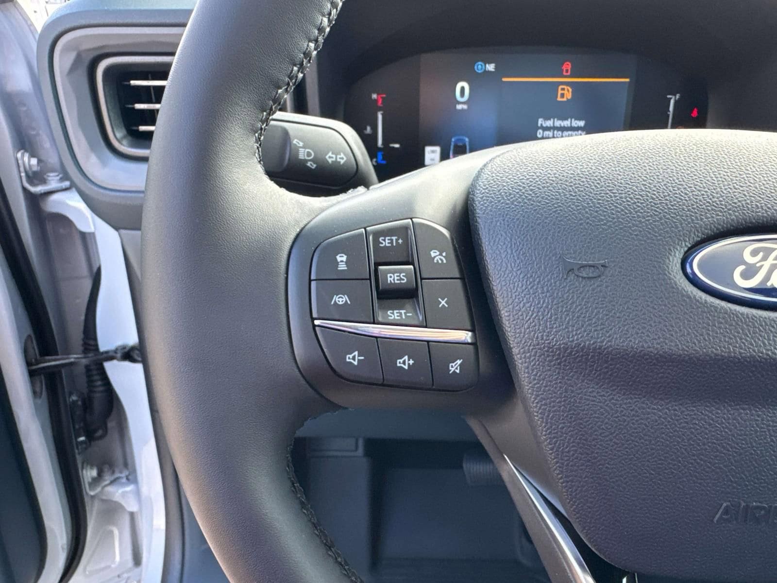 New 2025 Ford Maverick Lariat w/ Black Appearance Package image 38