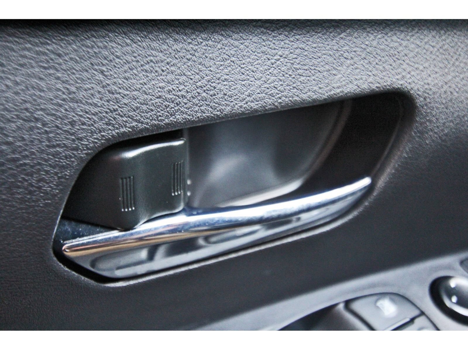 Used 2023 Nissan Kicks SR w/ SR Premium Package FWD image 22