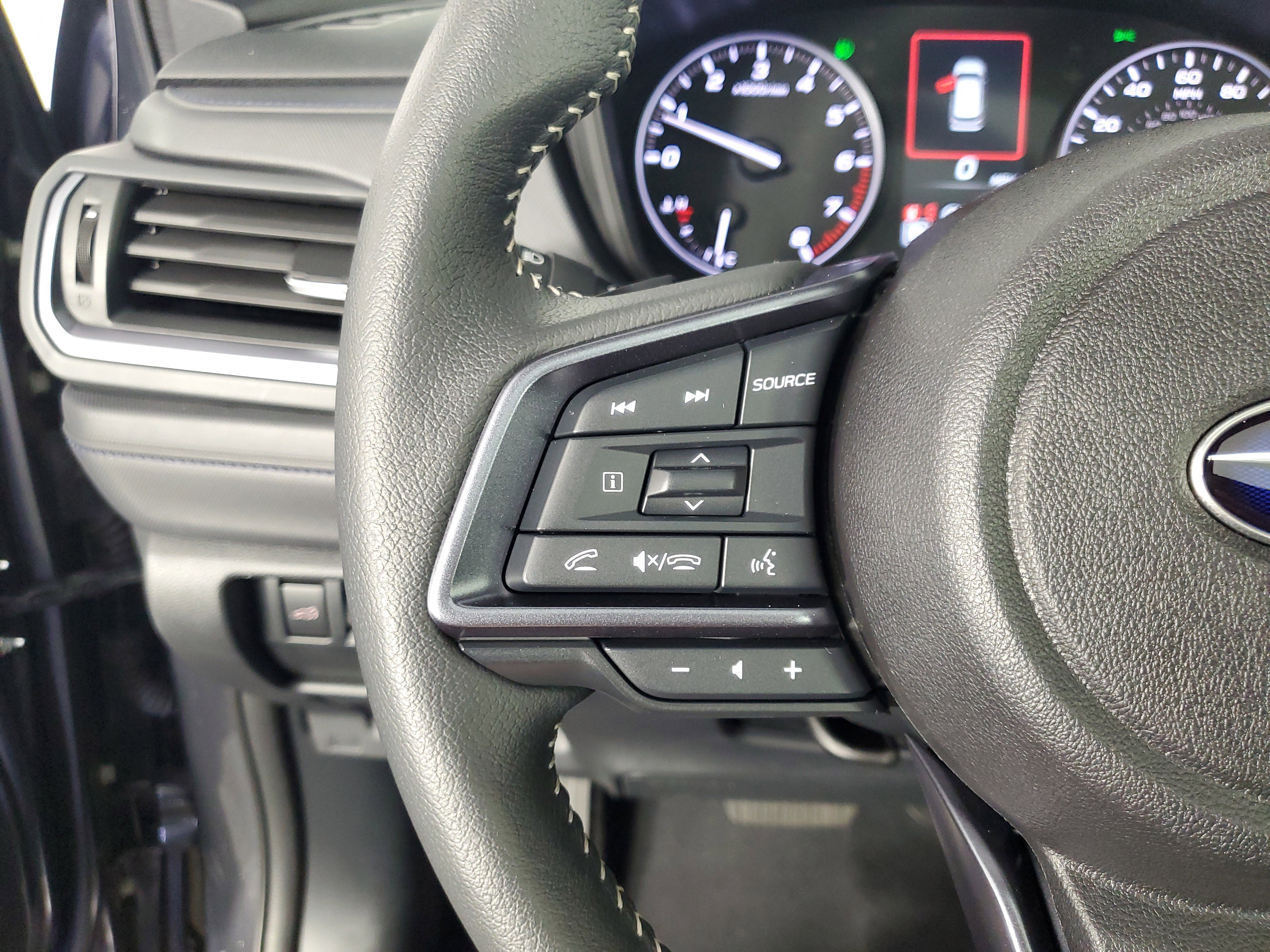 Used 2025 Subaru Forester Limited image 25