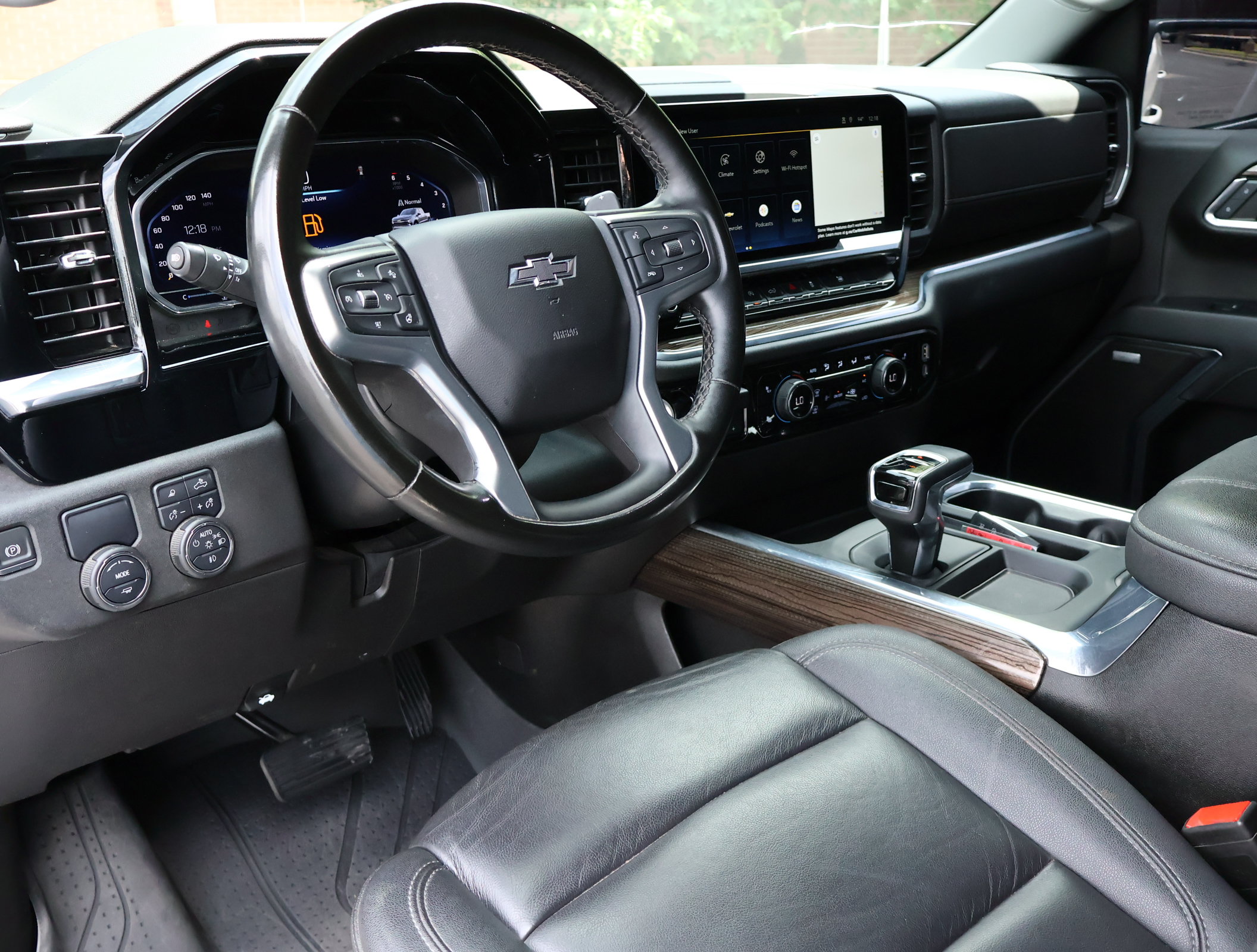 Used 2024 Chevrolet Silverado 1500 RST w/ Texas Edition Plus RWD image 3
