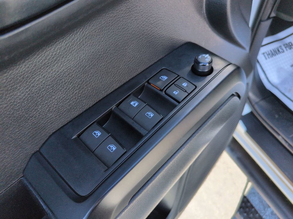 Used 2023 Toyota Tacoma SR AWD/4WD image 11