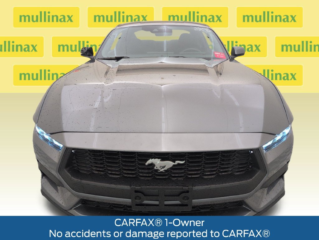 Used 2025 Ford Mustang Coupe RWD image 11