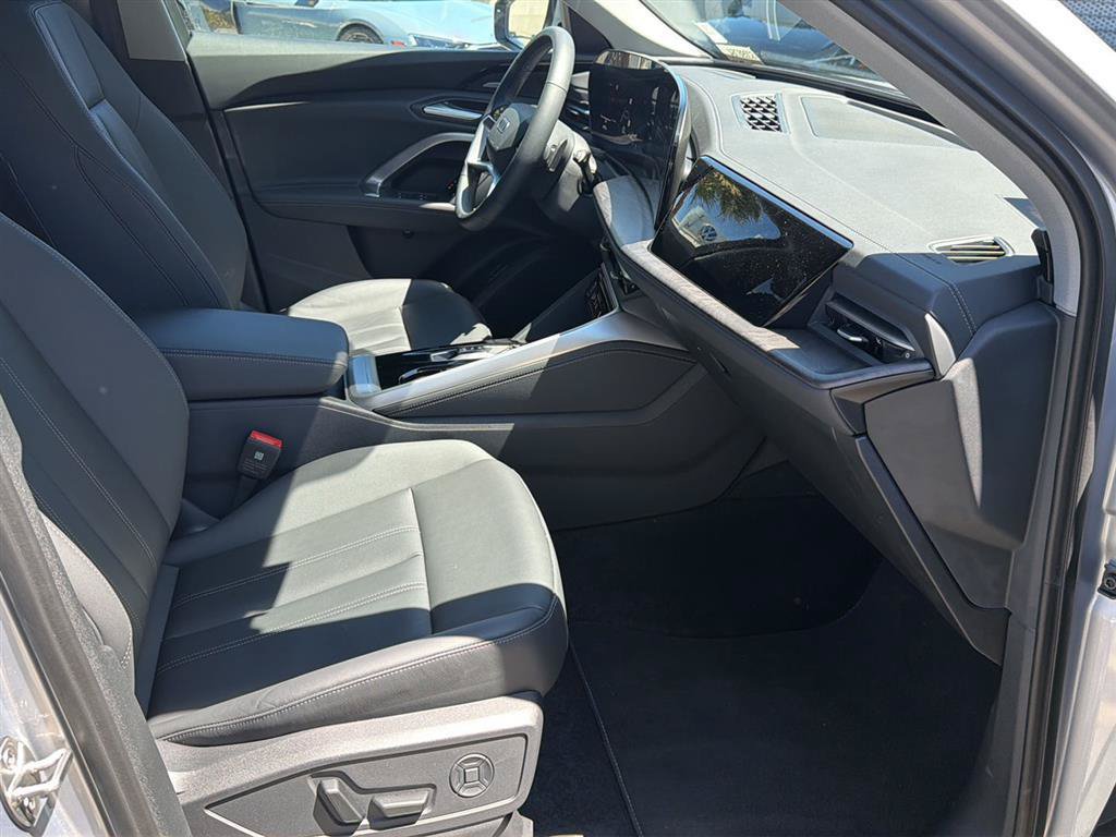 Used 2025 Audi Q5 Premium Plus w/ Premium Plus AWD/4WD image 13