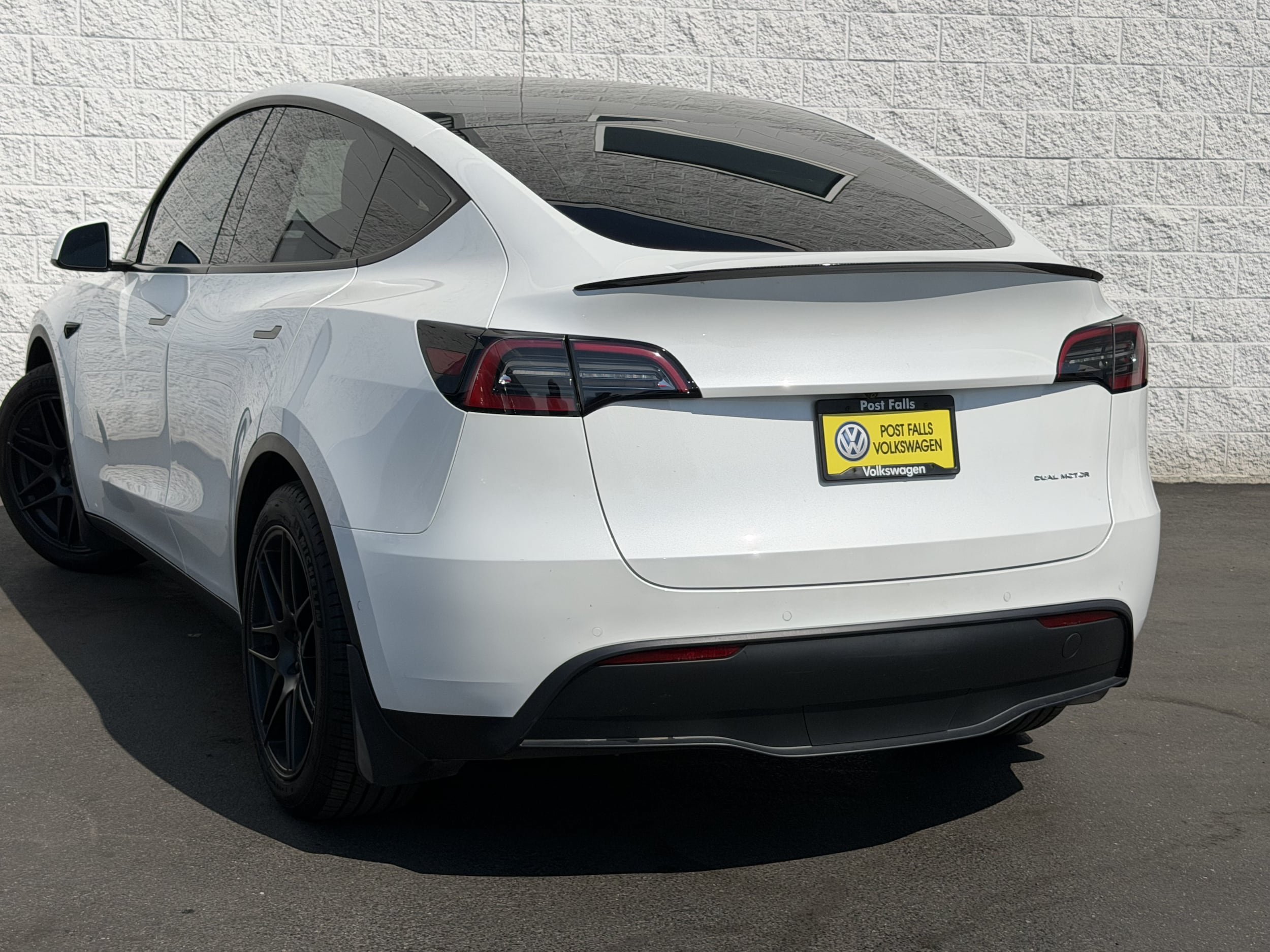 Used 2021 Tesla Model Y Long Range AWD/4WD image 7