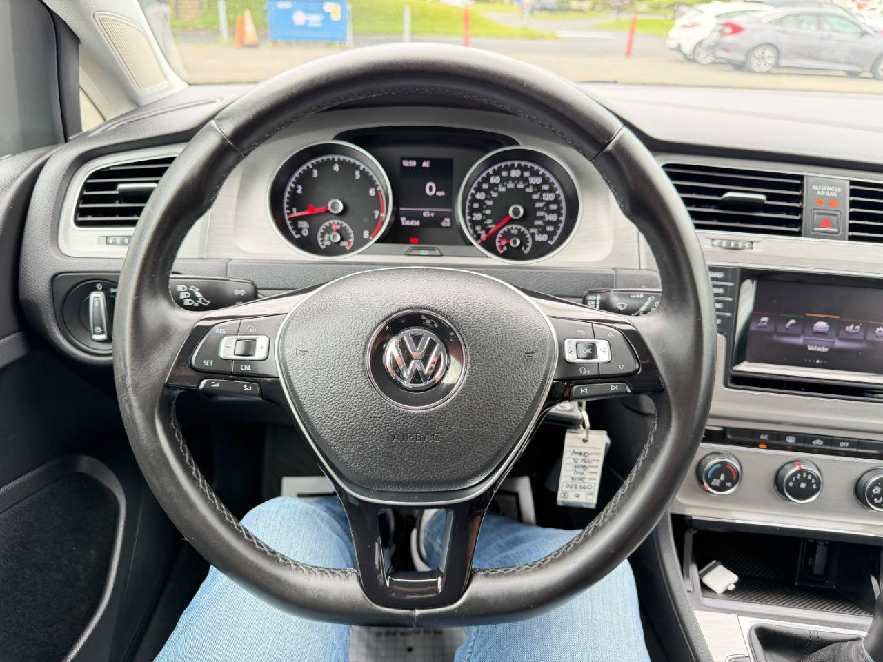 Used 2015 Volkswagen Golf S FWD image 60