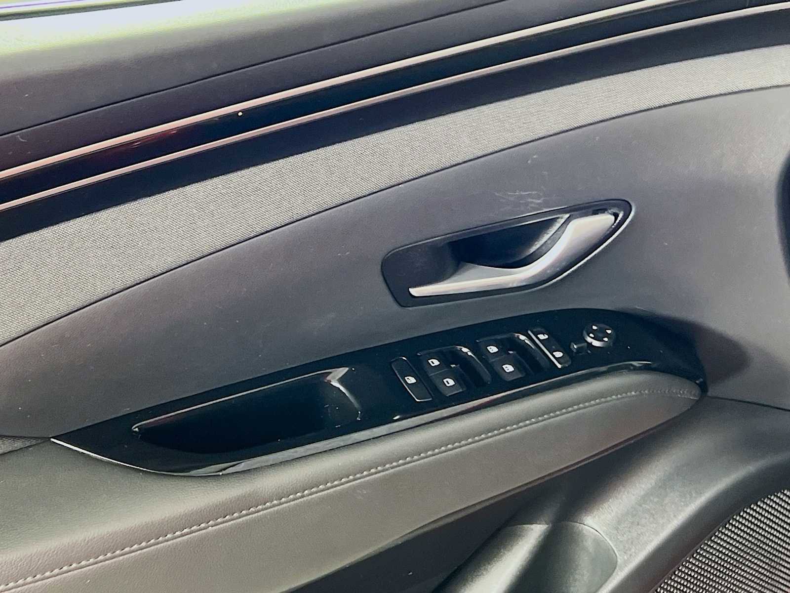 Used 2022 Hyundai Tucson Limited image 18