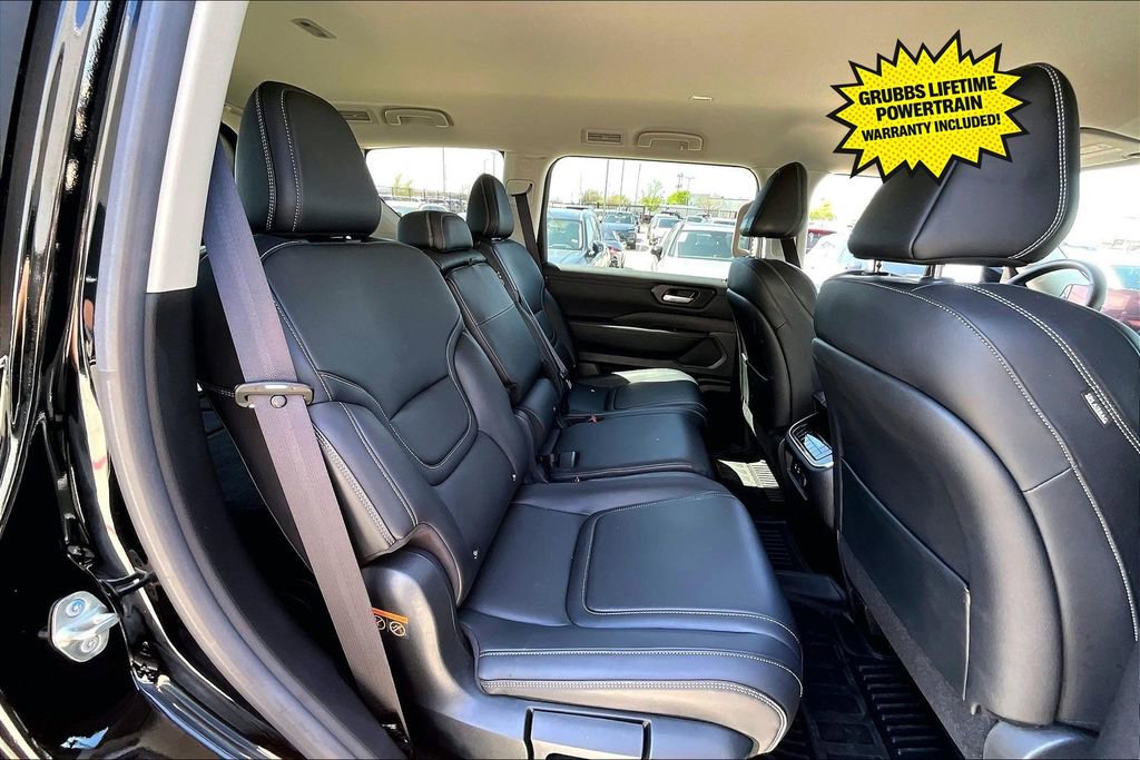 Used 2025 Nissan Armada SV image 34