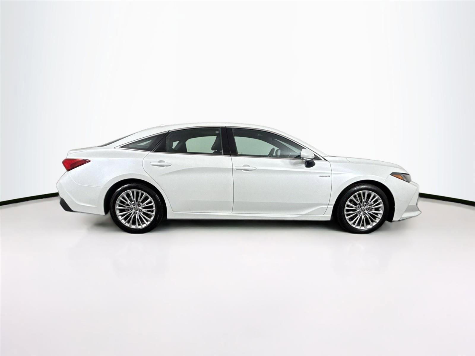 Certified 2021 Toyota Avalon Limited w/ Advanced Safety Package FWD image 17