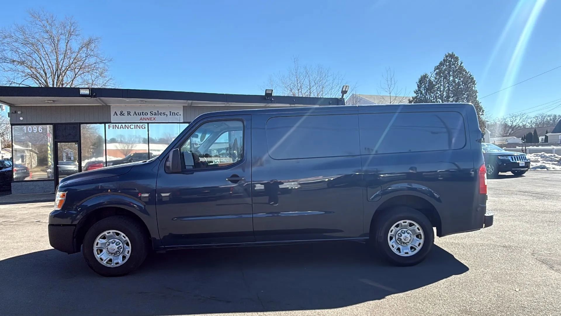 Used 2017 Nissan NV 2500 SV w/ Technology Package image 4