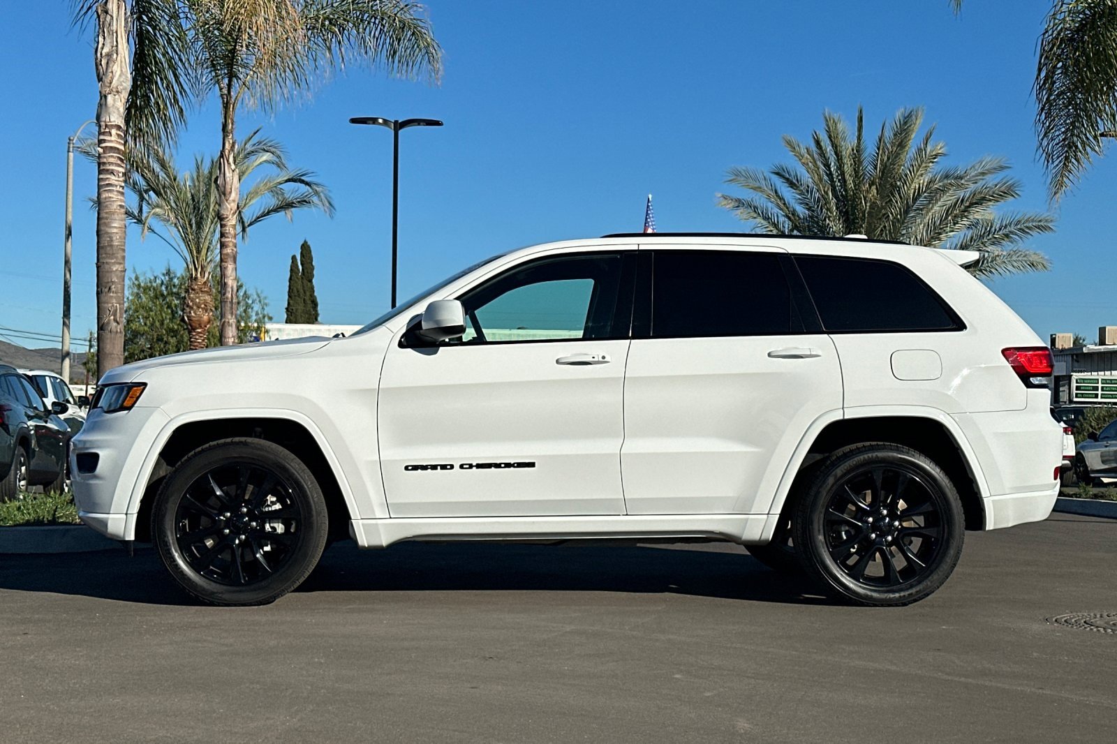 Used 2021 Jeep Grand Cherokee Laredo X image 7