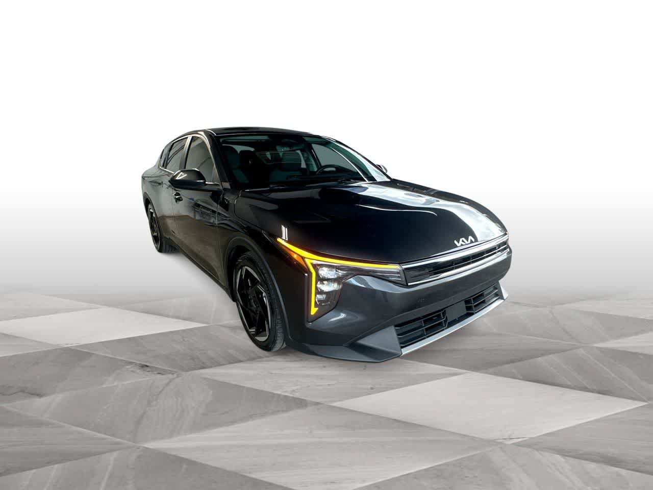 Used 2025 Kia K4 EX FWD image 2