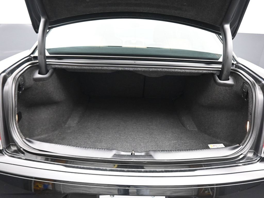 Used 2019 Chrysler 300 Touring w/ Sport Appearance Package image 42