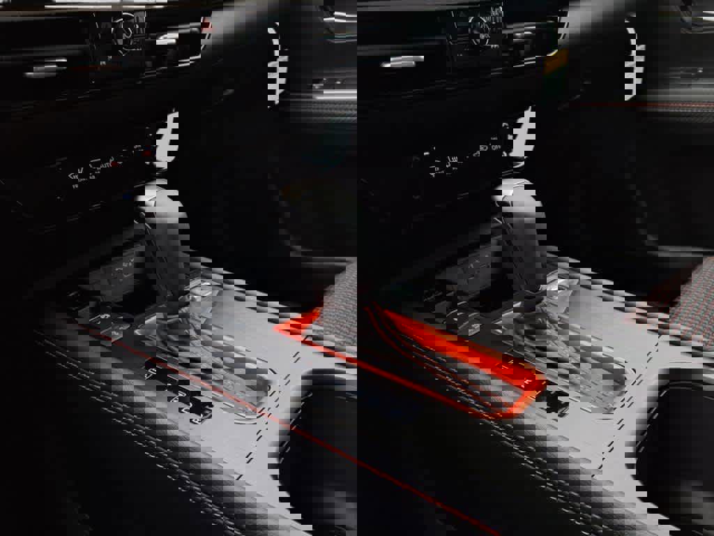 New 2025 Nissan Kicks SR image 20