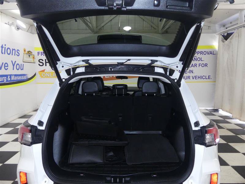 Used 2022 Ford Escape SEL w/ Technology Package FWD image 29