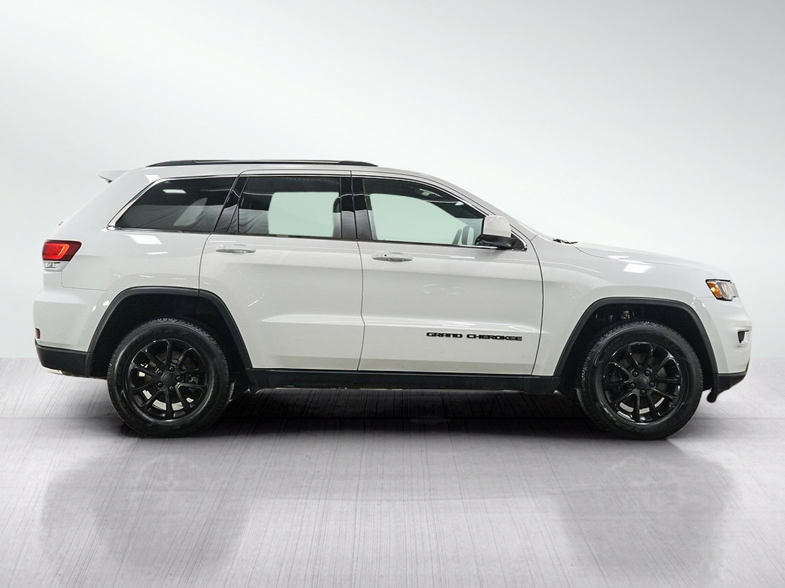 Used 2021 Jeep Grand Cherokee Laredo X AWD/4WD image 6