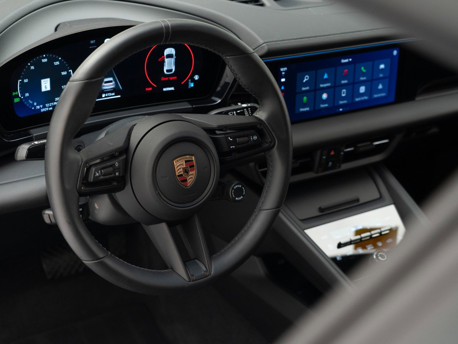 Certified 2025 Porsche Macan Electric image 20