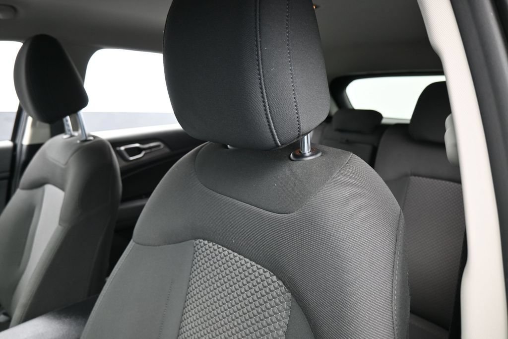 Used 2023 Kia Sportage LX AWD/4WD image 17