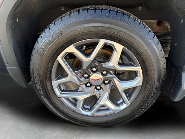 Used 2022 GMC Sierra 1500 SLT w/ SLT Premium Plus Package AWD/4WD image 4