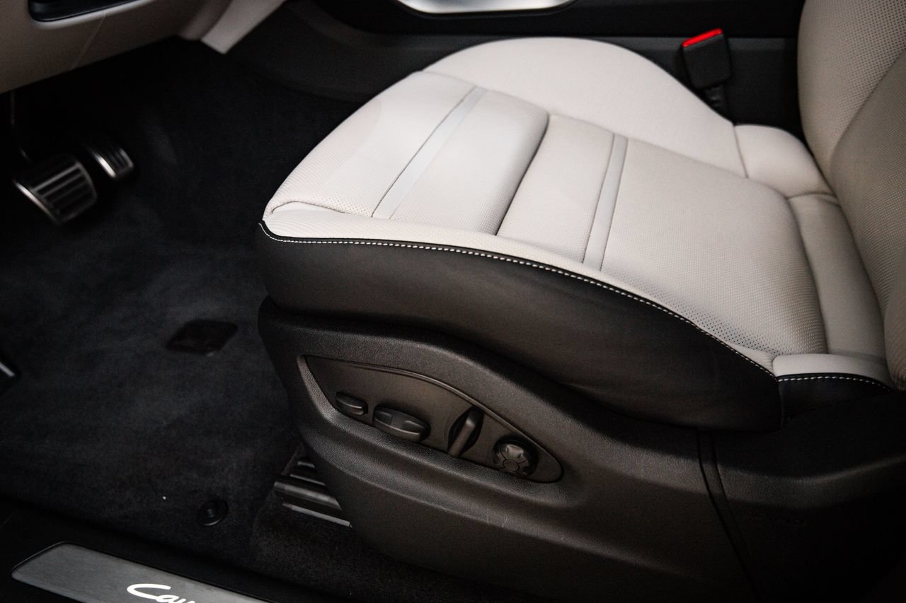 Certified 2026 Porsche Cayenne S AWD/4WD image 14