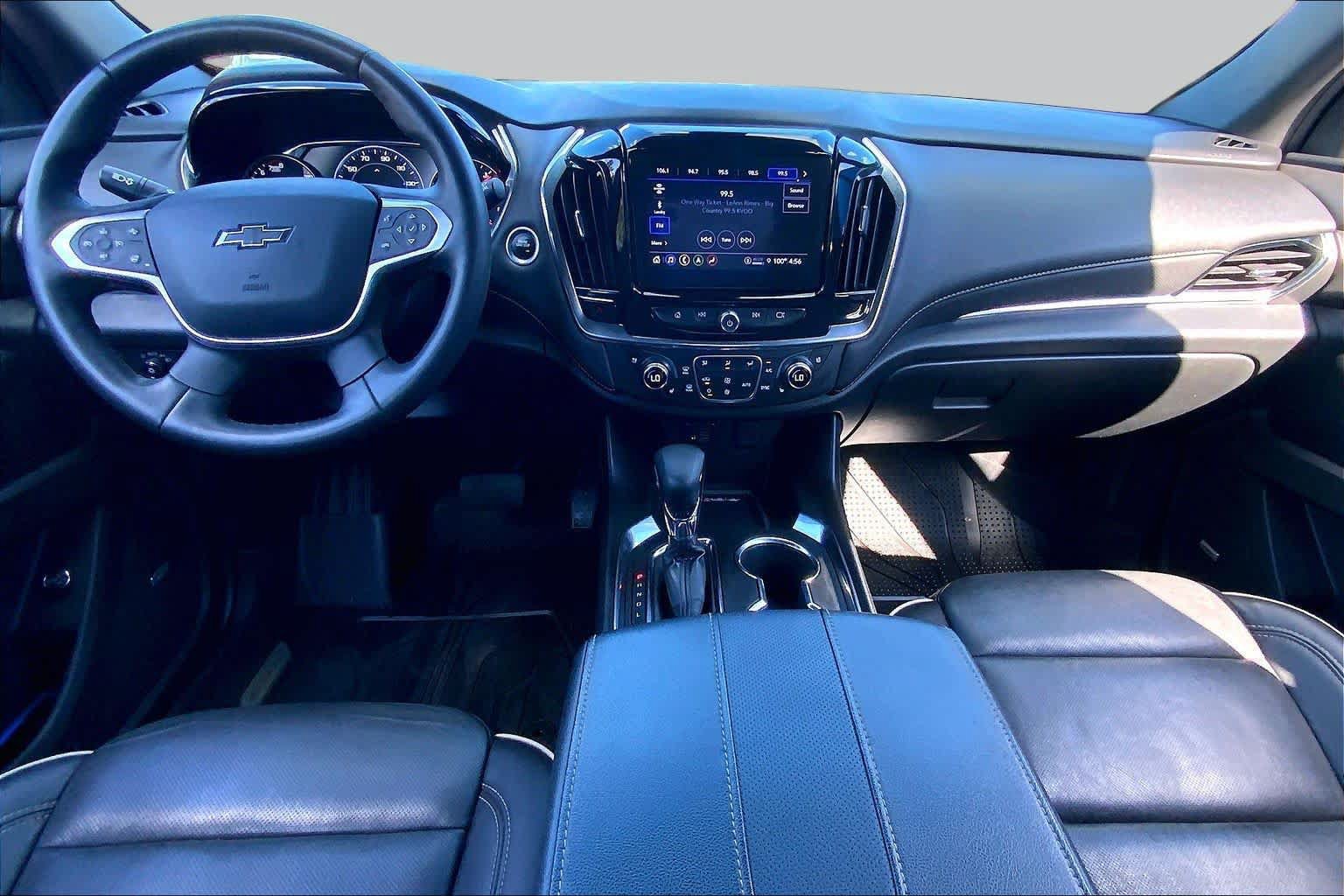 Used 2023 Chevrolet Traverse Premier w/ Redline Edition FWD image 16