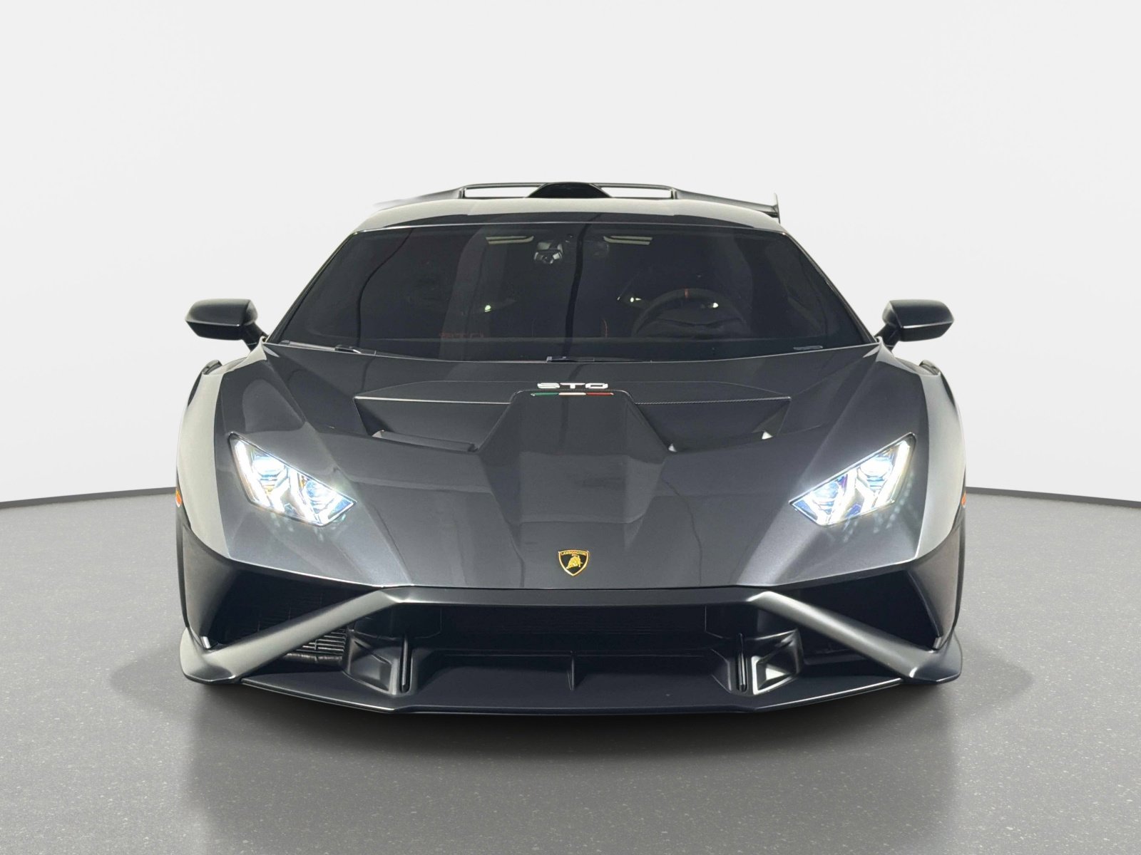 Used 2022 Lamborghini Huracan STO image 8