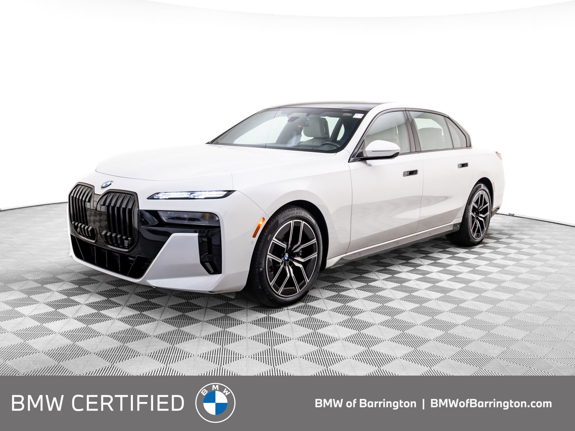 Certified 2024 BMW 760i xDrive image 1