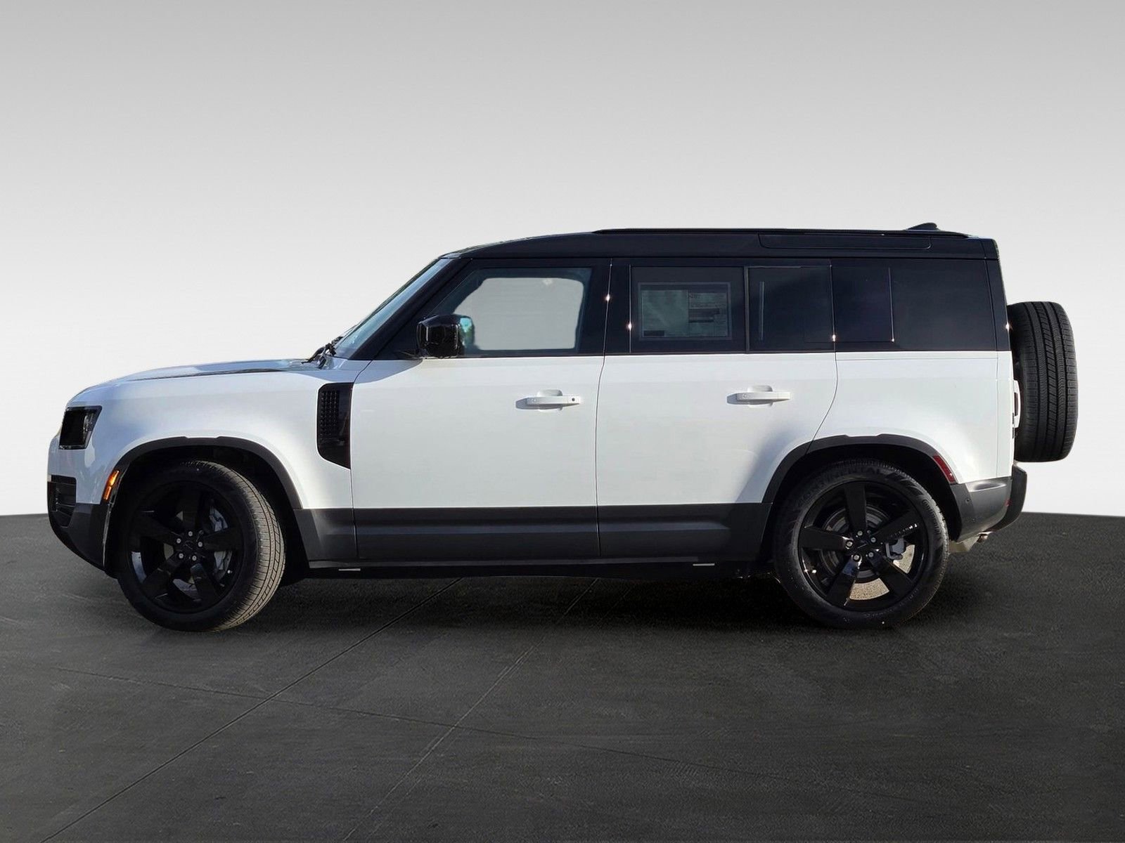 New 2026 Land Rover Defender 110 S AWD/4WD image 3