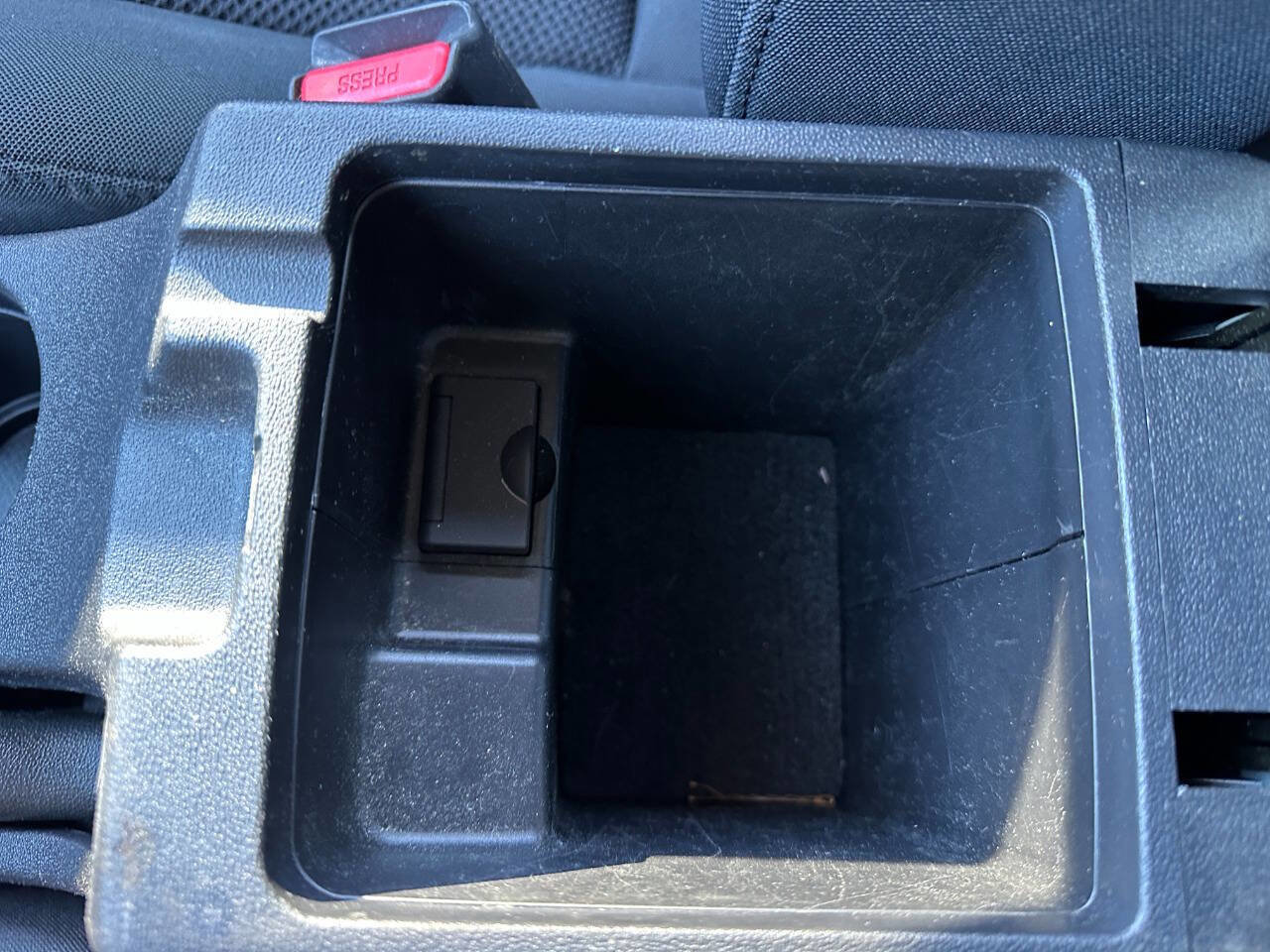 Used 2010 Hyundai Elantra SE image 47