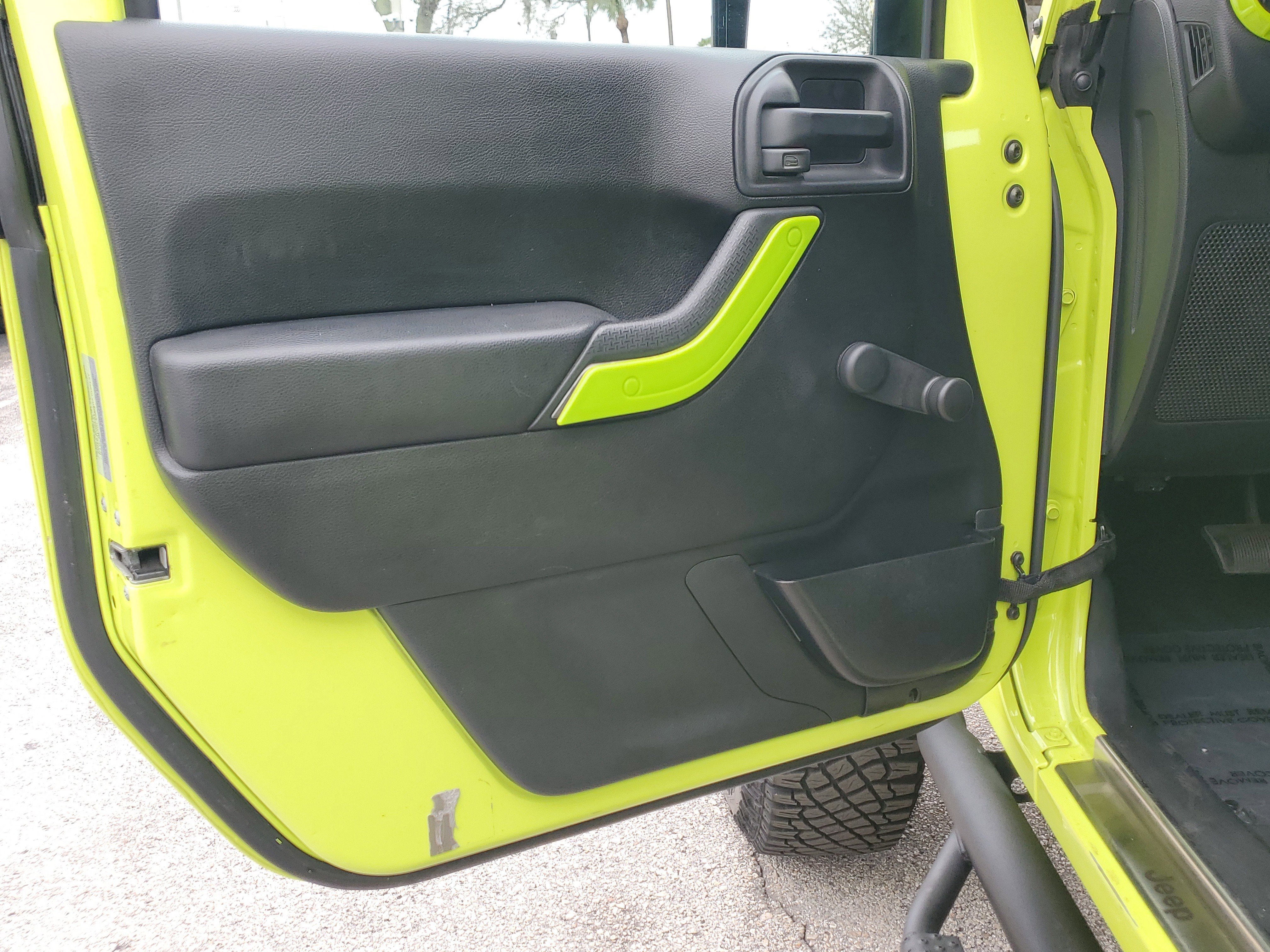 Used 2016 Jeep Wrangler Unlimited Sport w/ Max Tow Package image 18