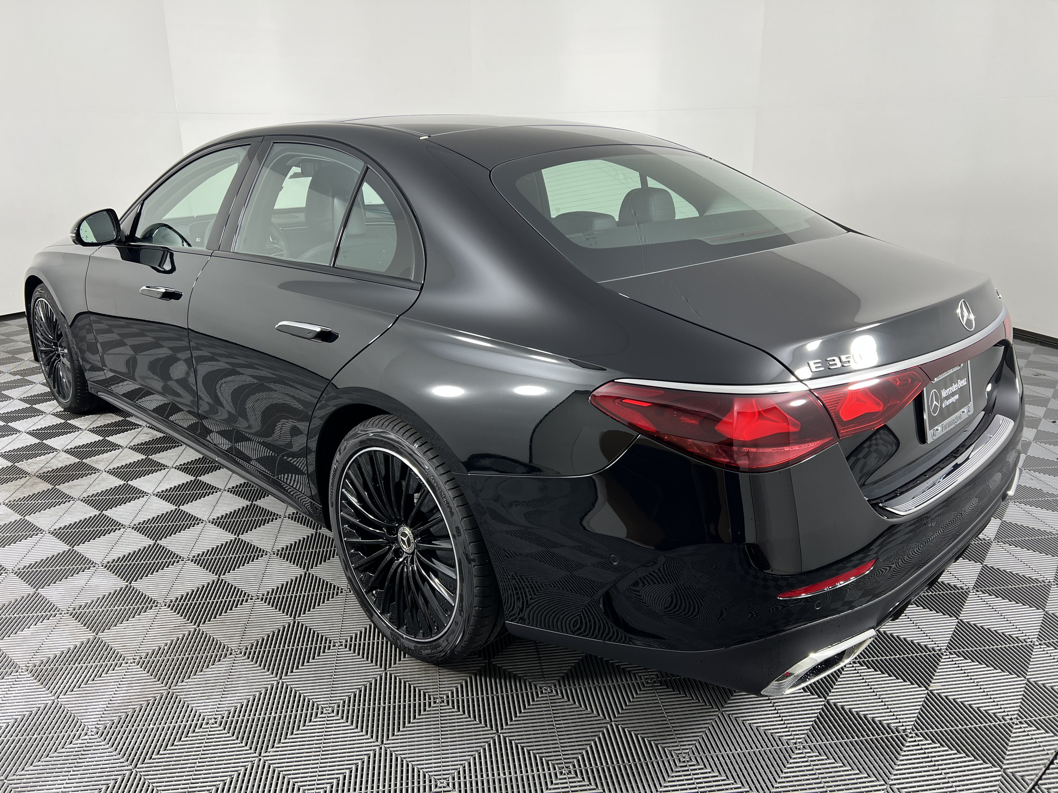 New 2026 Mercedes-Benz E 350 4MATIC Sedan image 10