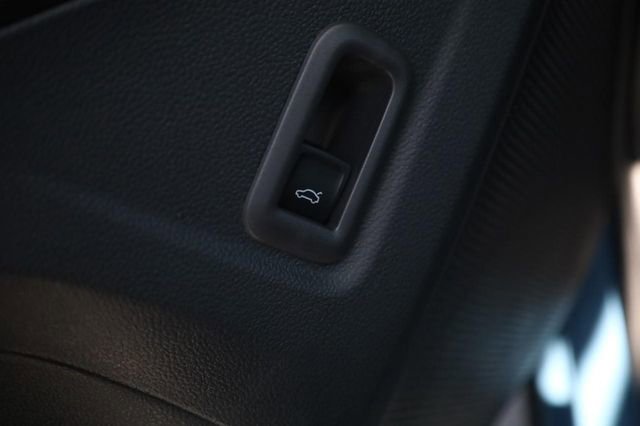 New 2026 Volkswagen Tiguan SE image 11