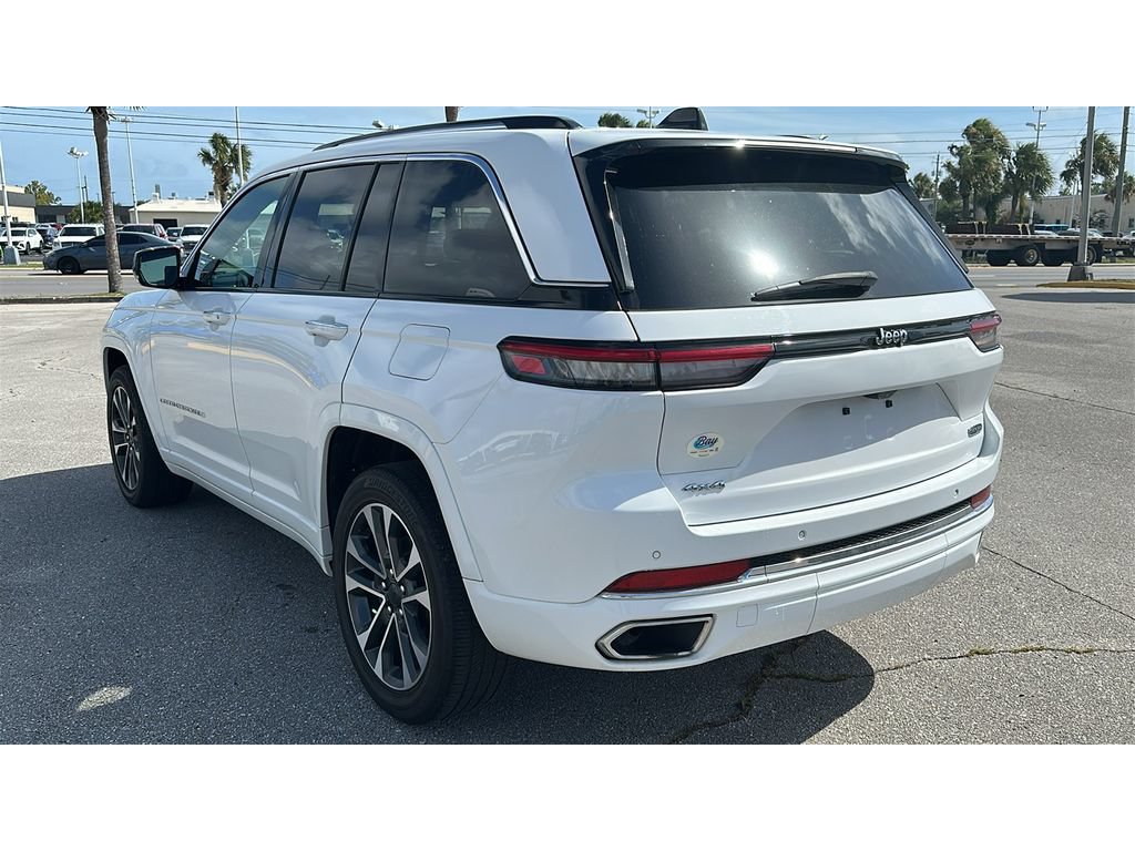 Used 2023 Jeep Grand Cherokee Overland AWD/4WD image 4