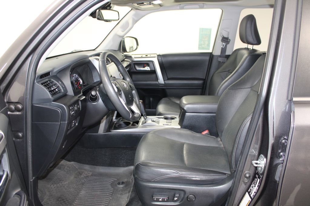 Used 2022 Toyota 4Runner Limited image 22